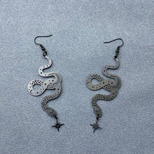 Load image into Gallery viewer, Black Snake Dangle Earrings